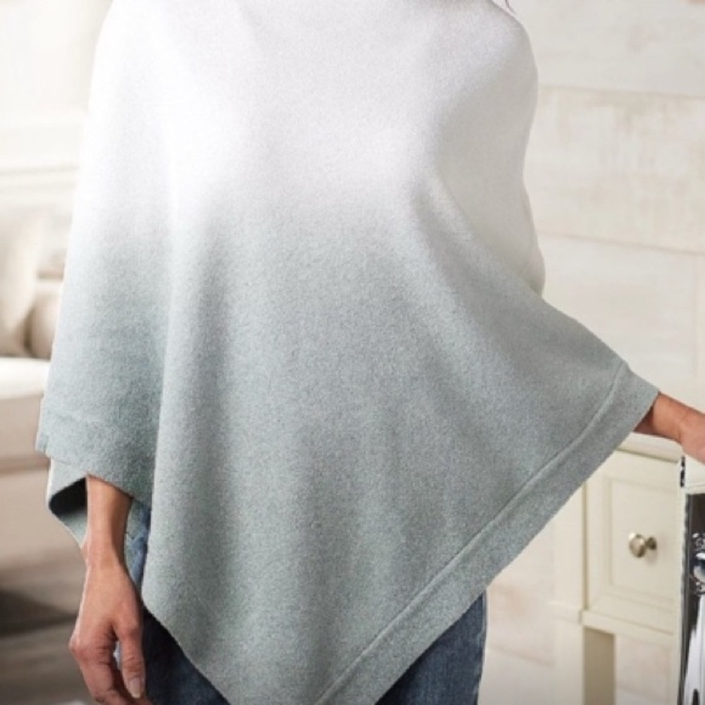 Barefoot Dreams Blue/Gray and White Poncho NTW